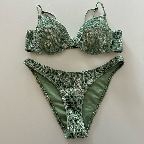 Triangl Bikini Set Saria Sacramento Green Floral Smocked M - Picture 1 of 5